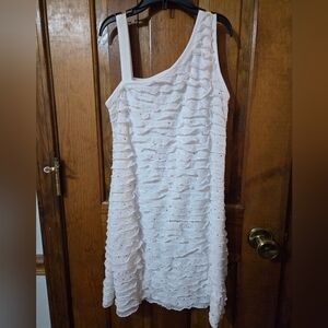 Elegant White One-Shoulder Dress